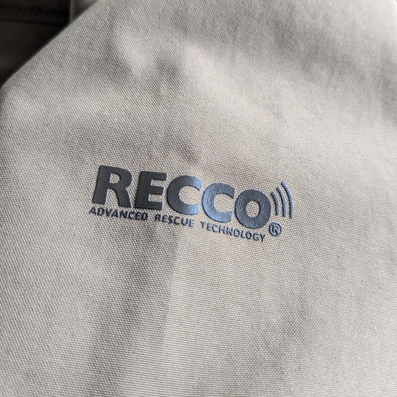 MEC Rain Jacket (Pertex) - Picture 6 of 10